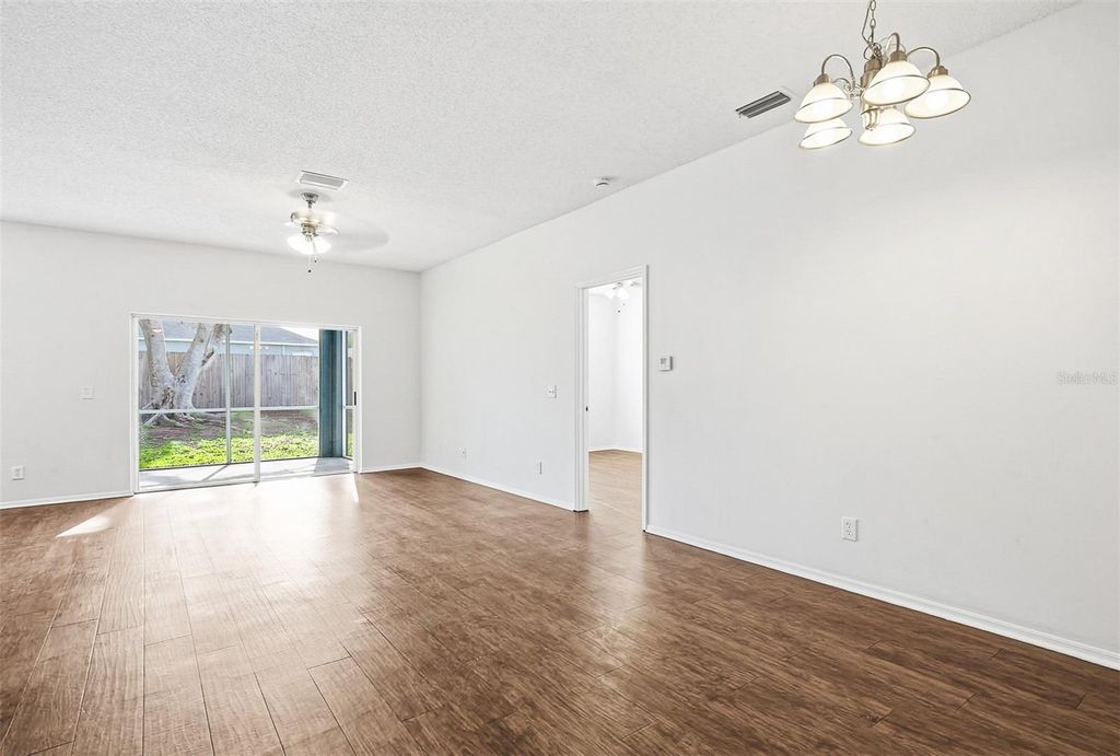 Image 10 of property listing at 503 GREG STREET, Valrico, FL 33594