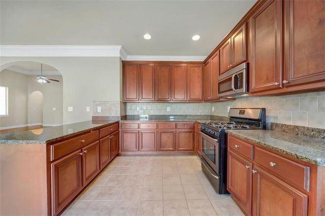 920 Southfork Drive, Loganville, GA 30052