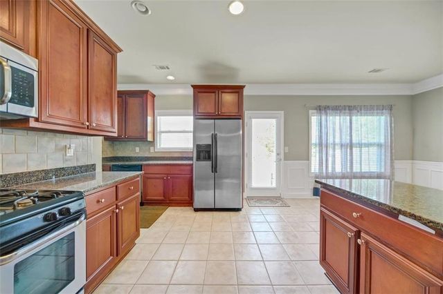 920 Southfork Drive, Loganville, GA 30052