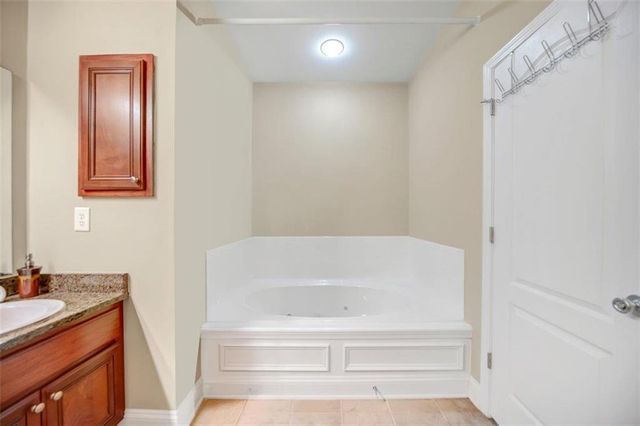 920 Southfork Drive, Loganville, GA 30052