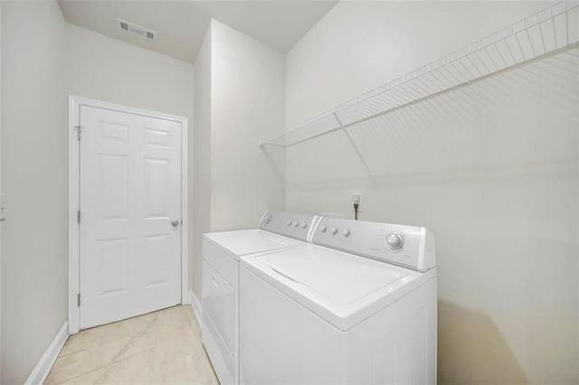 920 Southfork Drive, Loganville, GA 30052