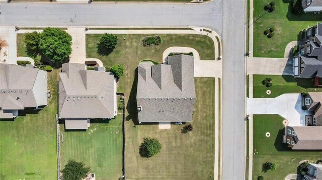920 Southfork Drive, Loganville, GA 30052