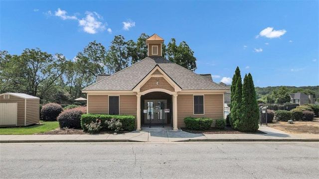 920 Southfork Drive, Loganville, GA 30052