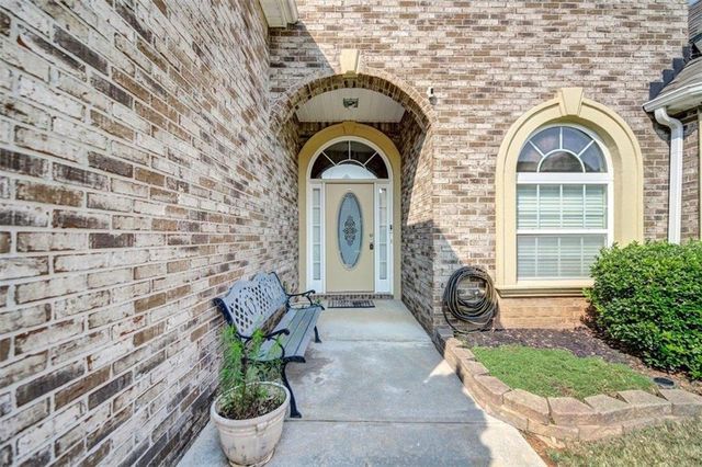 920 Southfork Drive, Loganville, GA 30052