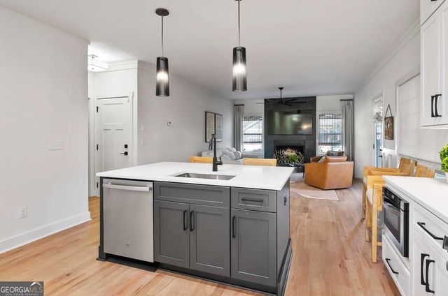 1060 Cobblestone Lane, Bogart, GA 30622