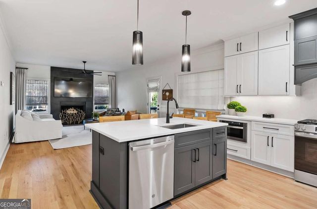 1060 Cobblestone Lane, Bogart, GA 30622