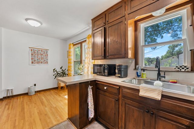 611 S Central Ave, Mulvane, KS 67110