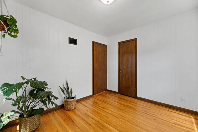 611 S Central Ave, Mulvane, KS 67110