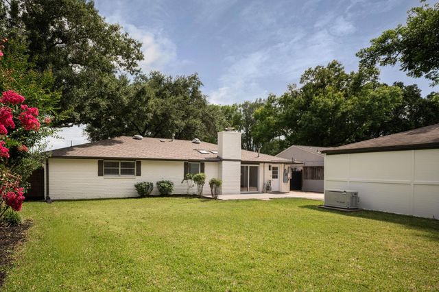 10618 Wickersham Lane, Houston, TX 77042