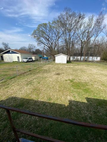 807 Richmond Avenue, Rossville, GA 30741