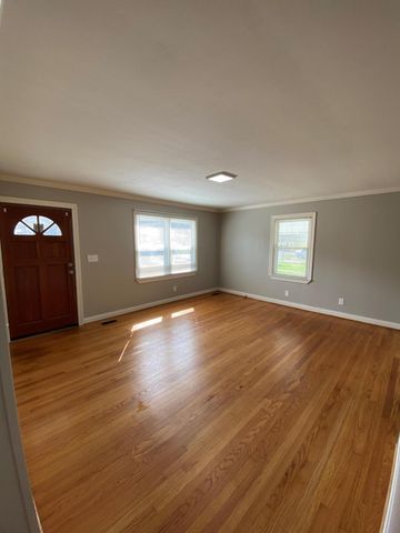 807 Richmond Avenue, Rossville, GA 30741