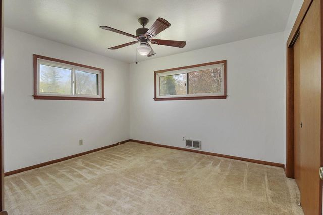3301 Carol COURT, Oak Creek, WI 53154