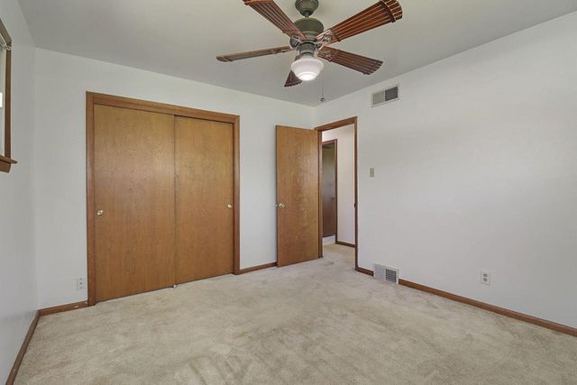3301 Carol COURT, Oak Creek, WI 53154