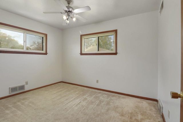 3301 Carol COURT, Oak Creek, WI 53154