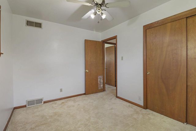 3301 Carol COURT, Oak Creek, WI 53154