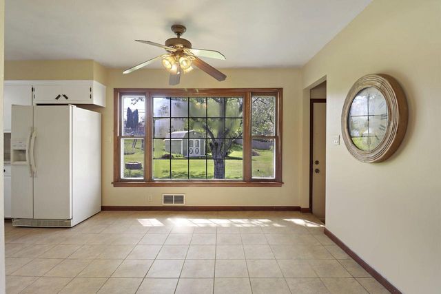 3301 Carol COURT, Oak Creek, WI 53154