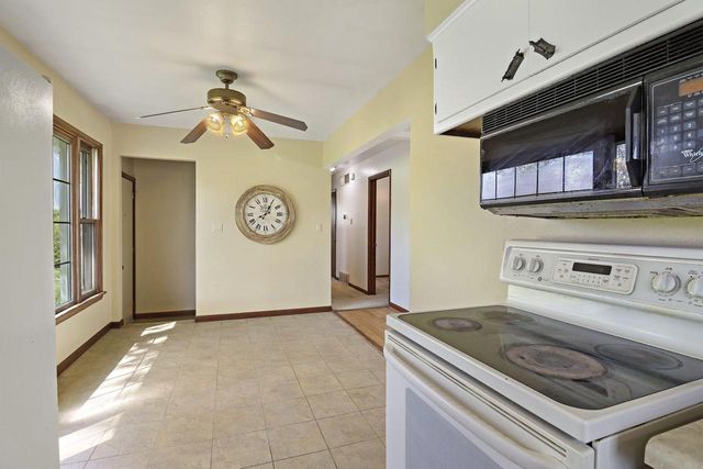 3301 Carol COURT, Oak Creek, WI 53154
