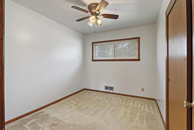3301 Carol COURT, Oak Creek, WI 53154