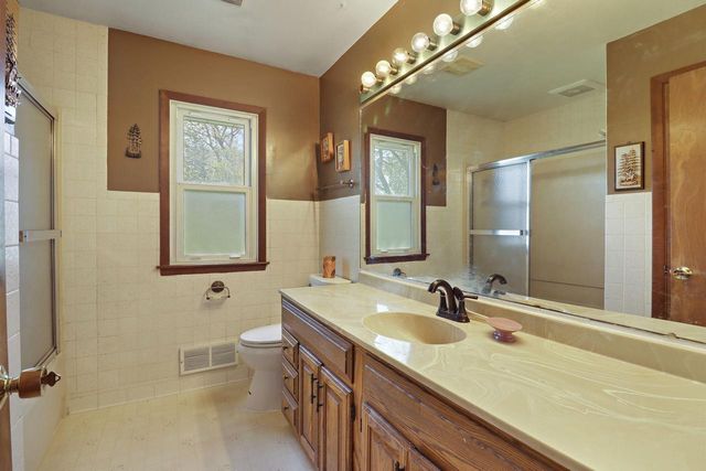3301 Carol COURT, Oak Creek, WI 53154