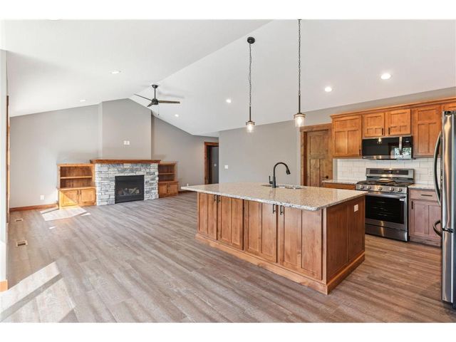 1635 72nd Avenue, Hammond, WI 54015