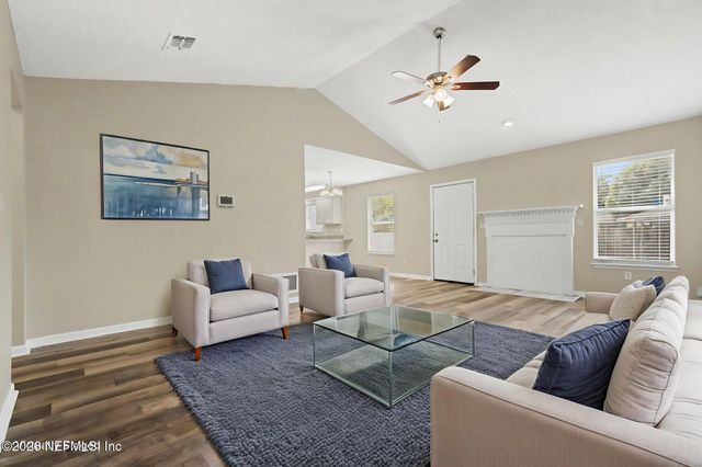 8468 PIKES PEAK Drive N, Jacksonville, FL 32244