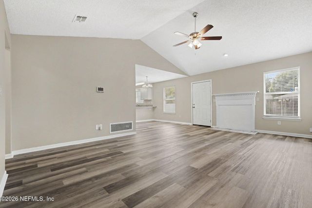 8468 PIKES PEAK Drive N, Jacksonville, FL 32244
