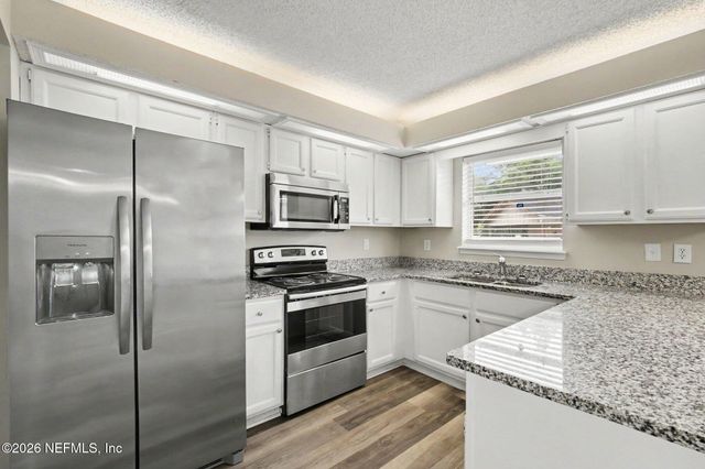 8468 PIKES PEAK Drive N, Jacksonville, FL 32244