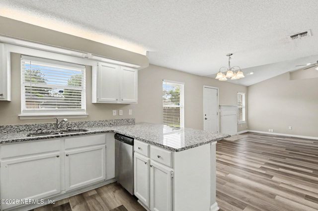 8468 PIKES PEAK Drive N, Jacksonville, FL 32244