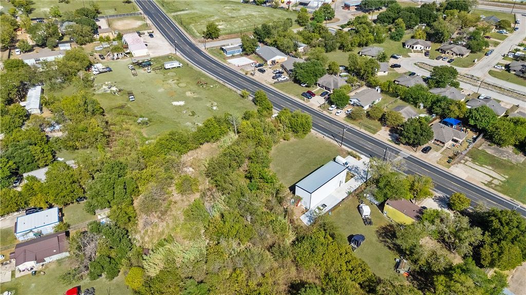 1118 Groesbeck Street, Bryan, TX 77803 — photo 4