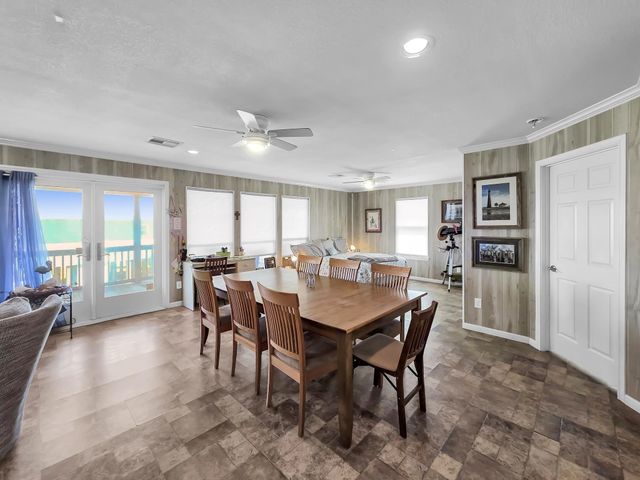 2006 Idyleview View, Crystal Beach, TX 77650