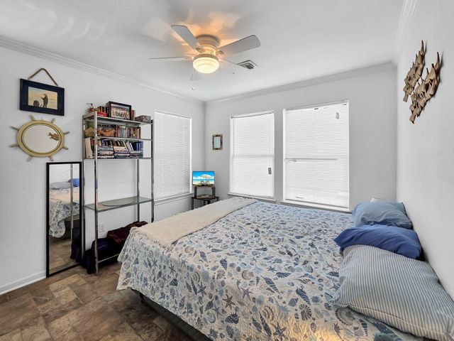 2006 Idyleview View, Crystal Beach, TX 77650