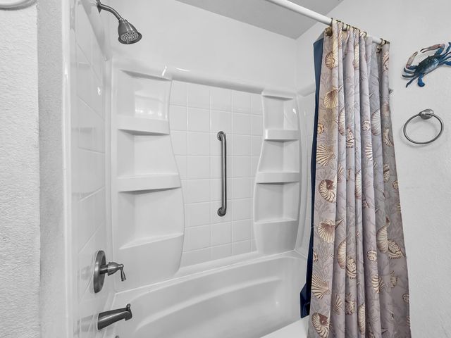 2006 Idyleview View, Crystal Beach, TX 77650