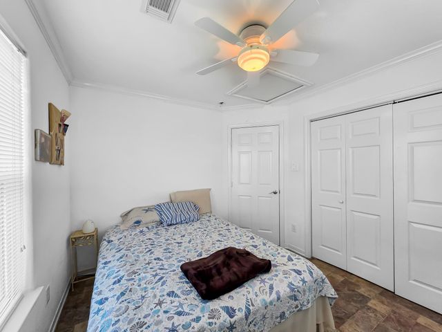 2006 Idyleview View, Crystal Beach, TX 77650