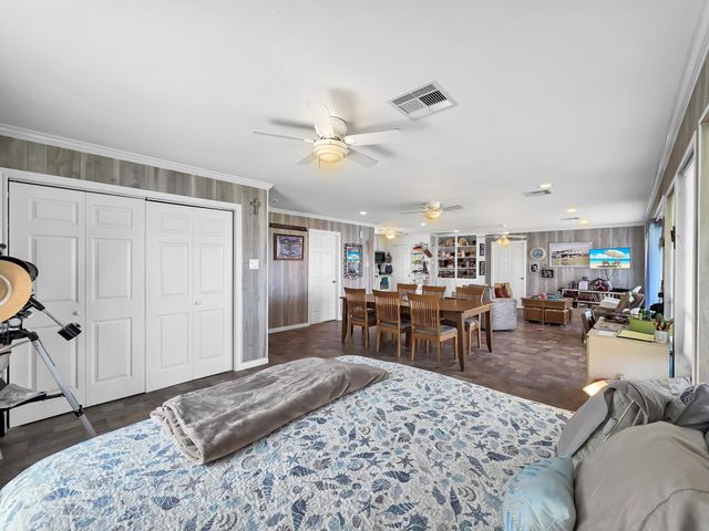 2006 Idyleview View, Crystal Beach, TX 77650