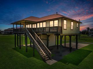 2006 Idyleview View, Crystal Beach, TX 77650