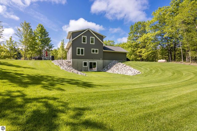 2013 E Kasson Road, Cedar, MI 49621