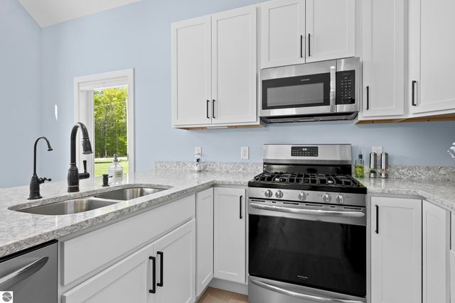 2013 E Kasson Road, Cedar, MI 49621