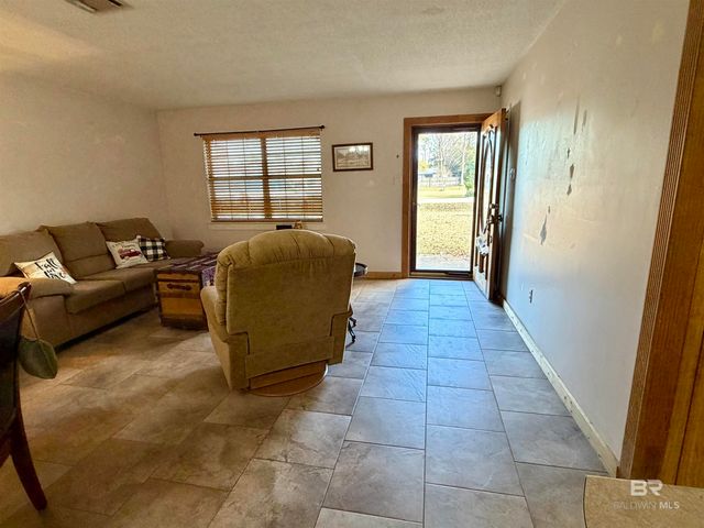 302 Woodlawn Avenue, Atmore, AL 36502