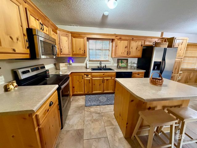 302 Woodlawn Avenue, Atmore, AL 36502