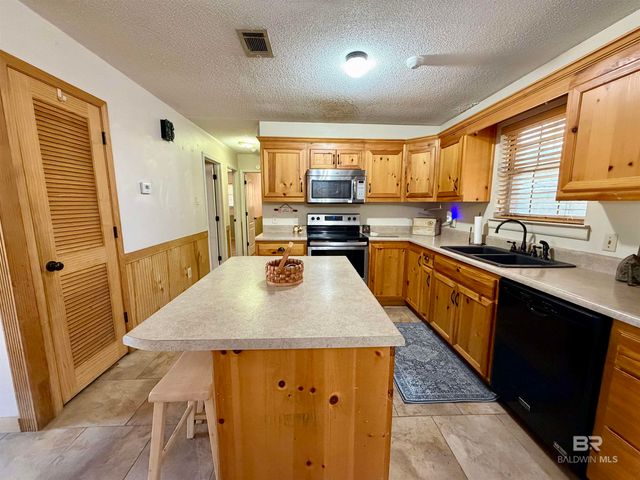 302 Woodlawn Avenue, Atmore, AL 36502