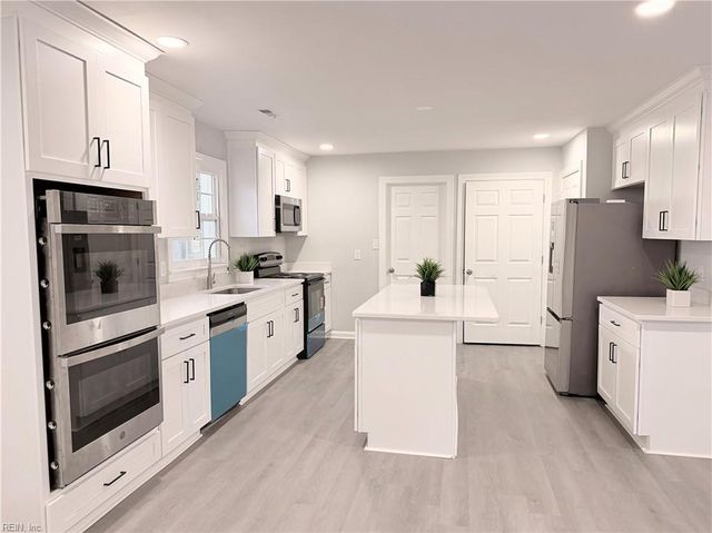 102 Foxcroft RD, Suffolk, VA 23435