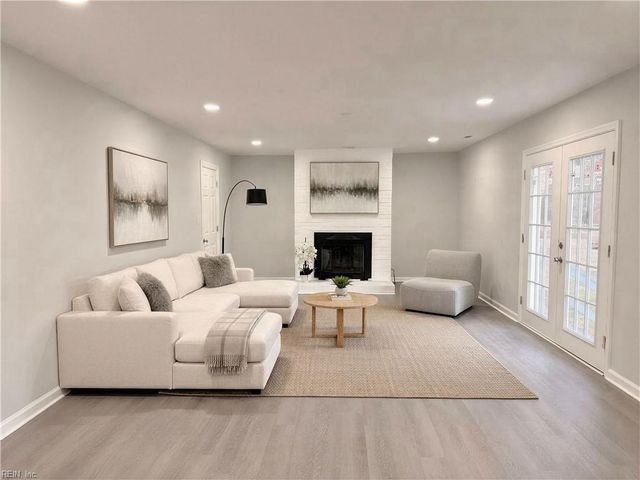 102 Foxcroft RD, Suffolk, VA 23435