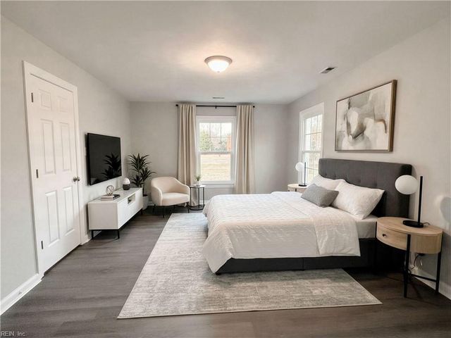 102 Foxcroft RD, Suffolk, VA 23435