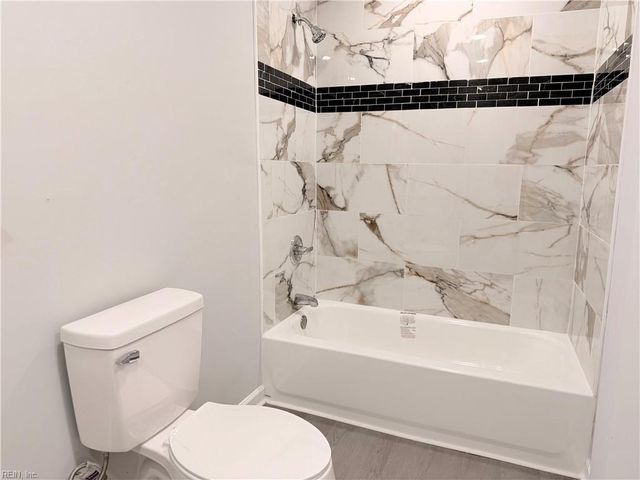 102 Foxcroft RD, Suffolk, VA 23435