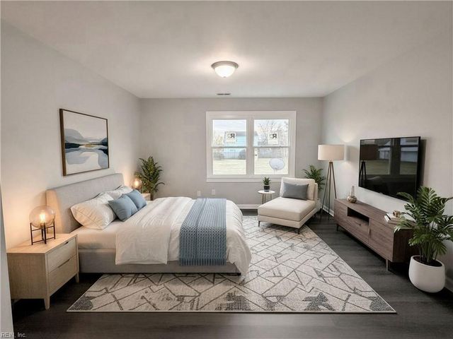 102 Foxcroft RD, Suffolk, VA 23435