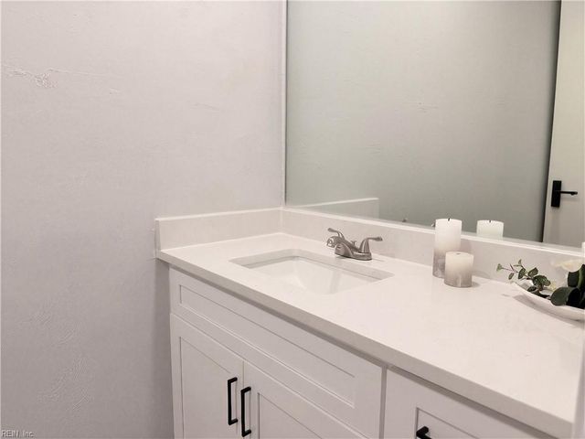 102 Foxcroft RD, Suffolk, VA 23435