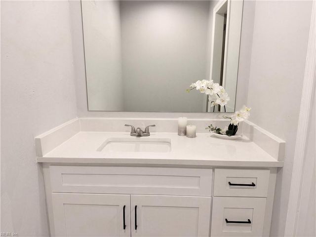 102 Foxcroft RD, Suffolk, VA 23435