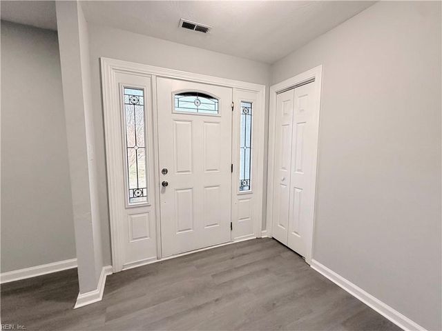 102 Foxcroft RD, Suffolk, VA 23435