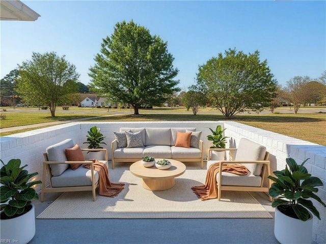 102 Foxcroft RD, Suffolk, VA 23435