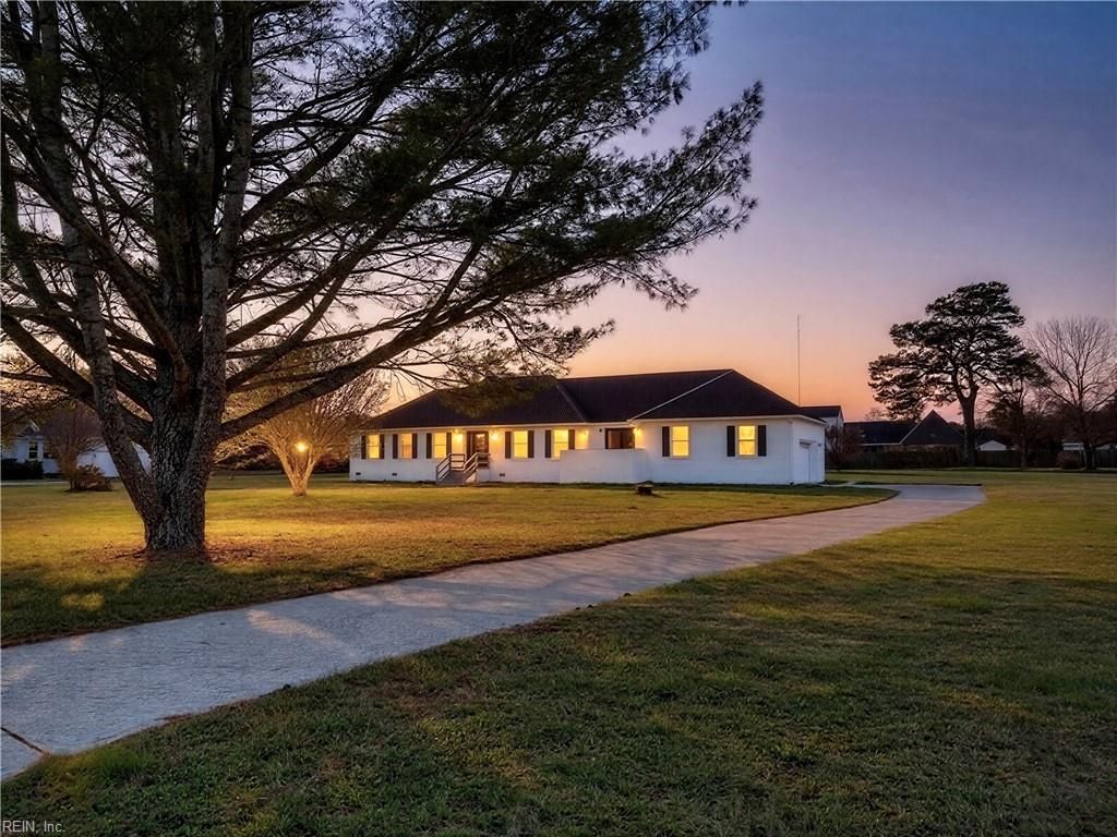 102 Foxcroft RD, Suffolk, VA 23435